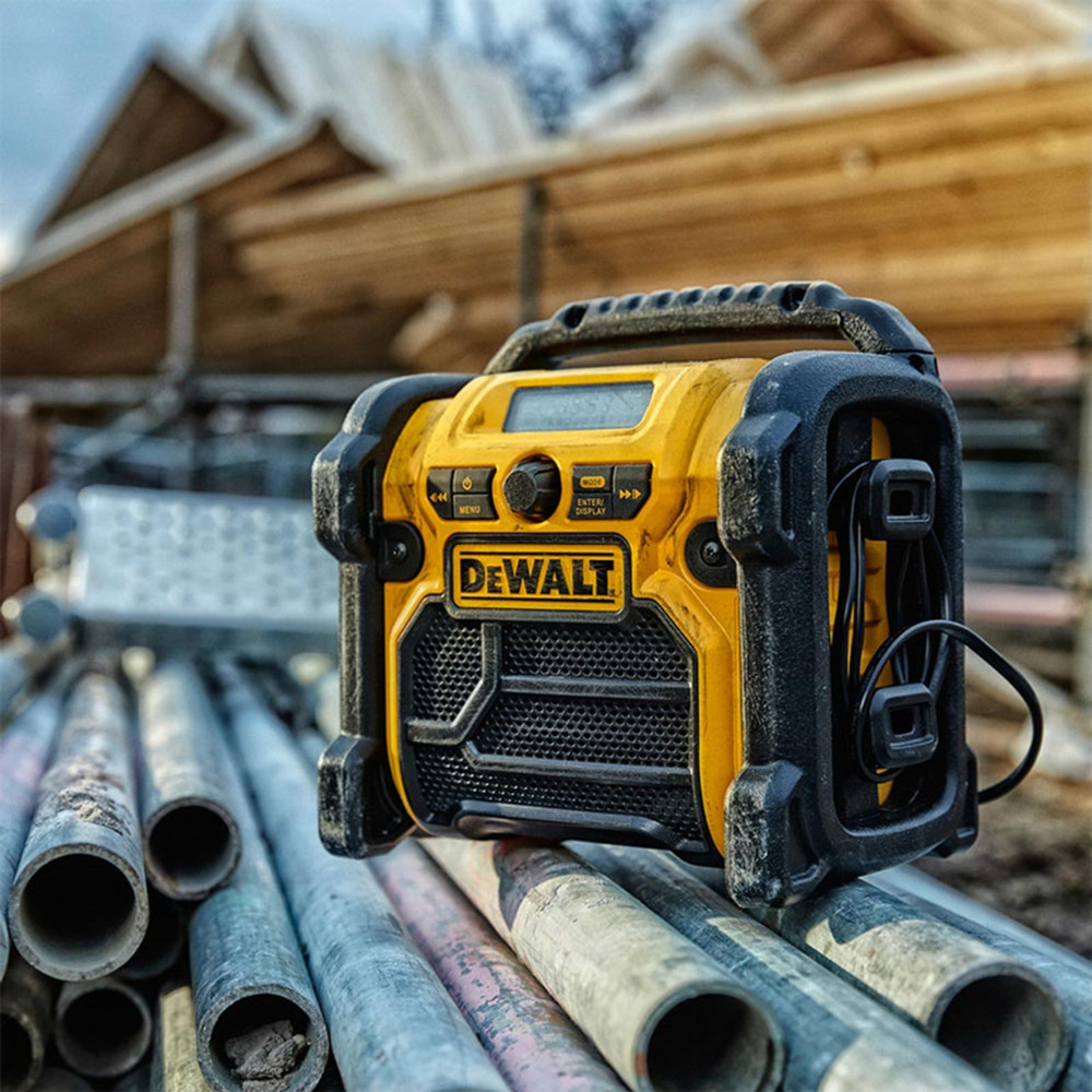 dewalt radio