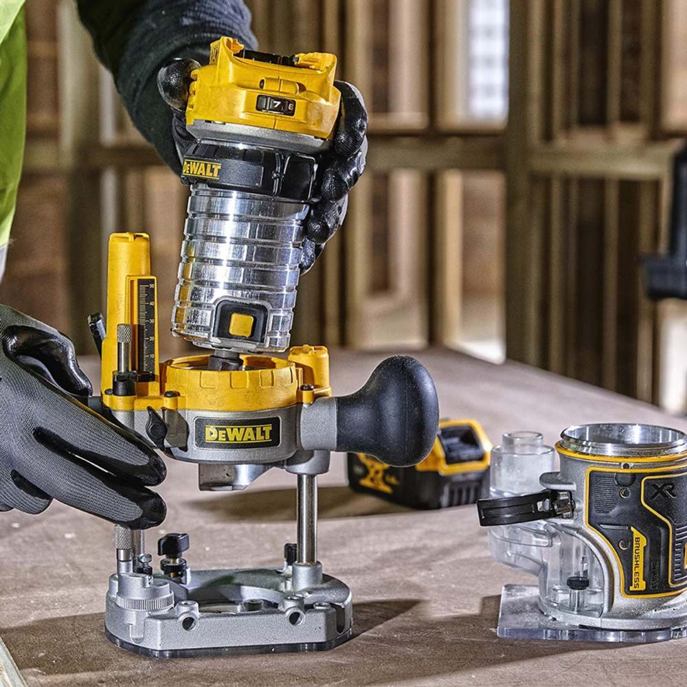 DeWalt 18v XR Brushless Cordless 1/4" Router/Trimmer With Base DCW604NT-XJ