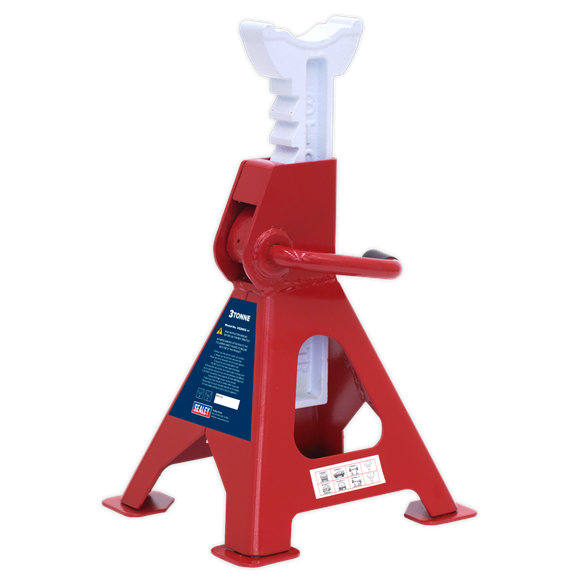 Axle Stands (Pair) 2tonne Capacity per Stand Ratchet Type | Ratchet type axle stands, with cast iron support posts. | toolforce.ie
