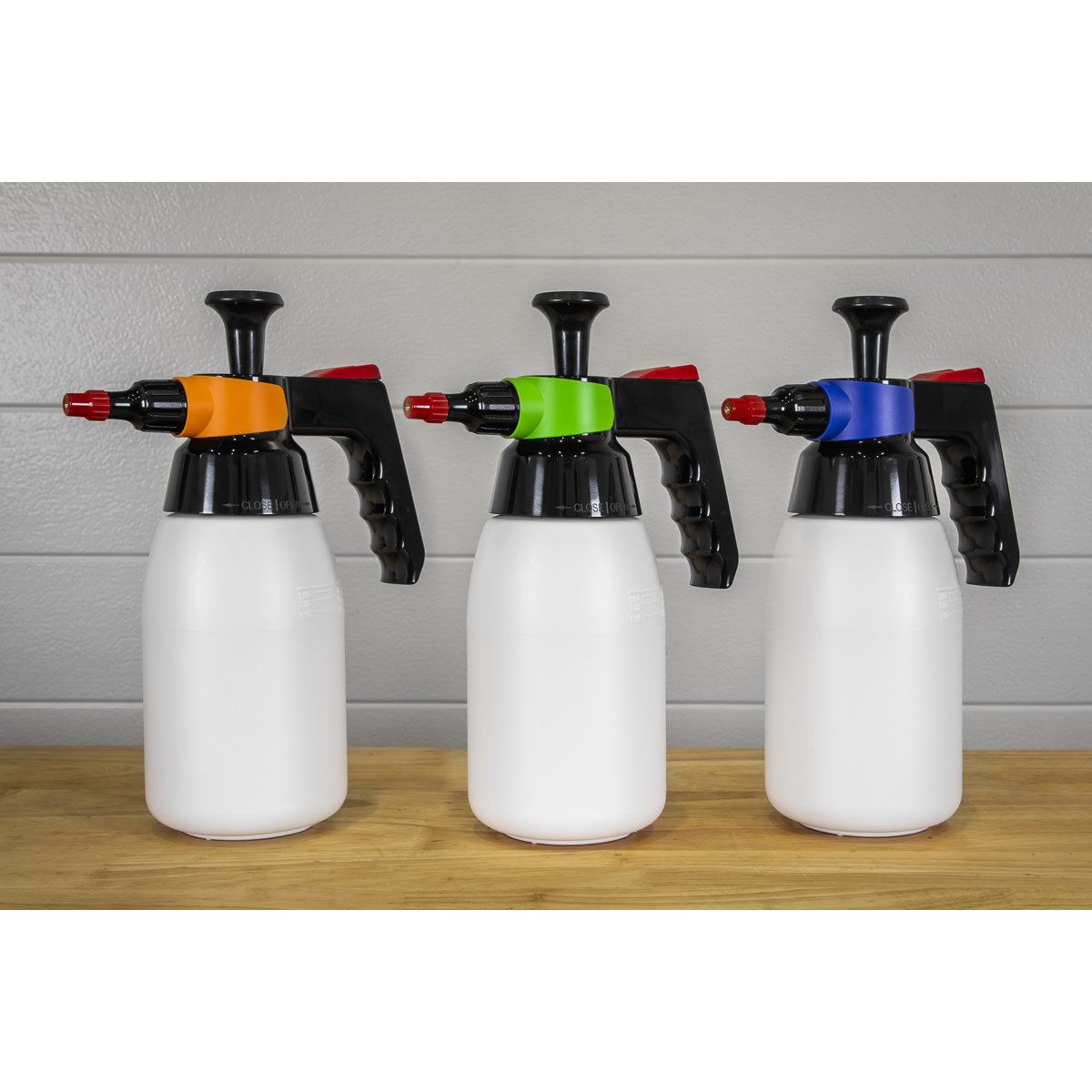 Sealey colour coded pressure sprayer for easy identification and safety