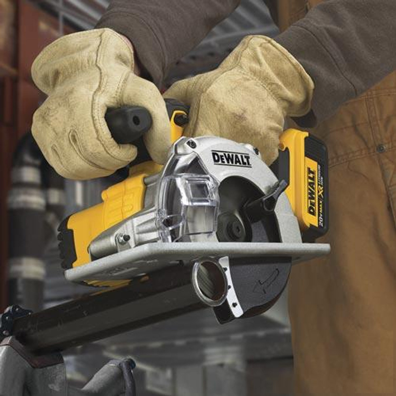 DeWalt DCS373N-XJ 18v XR Cordless 140MM Metal Cutting Circular Saw (Body Only)