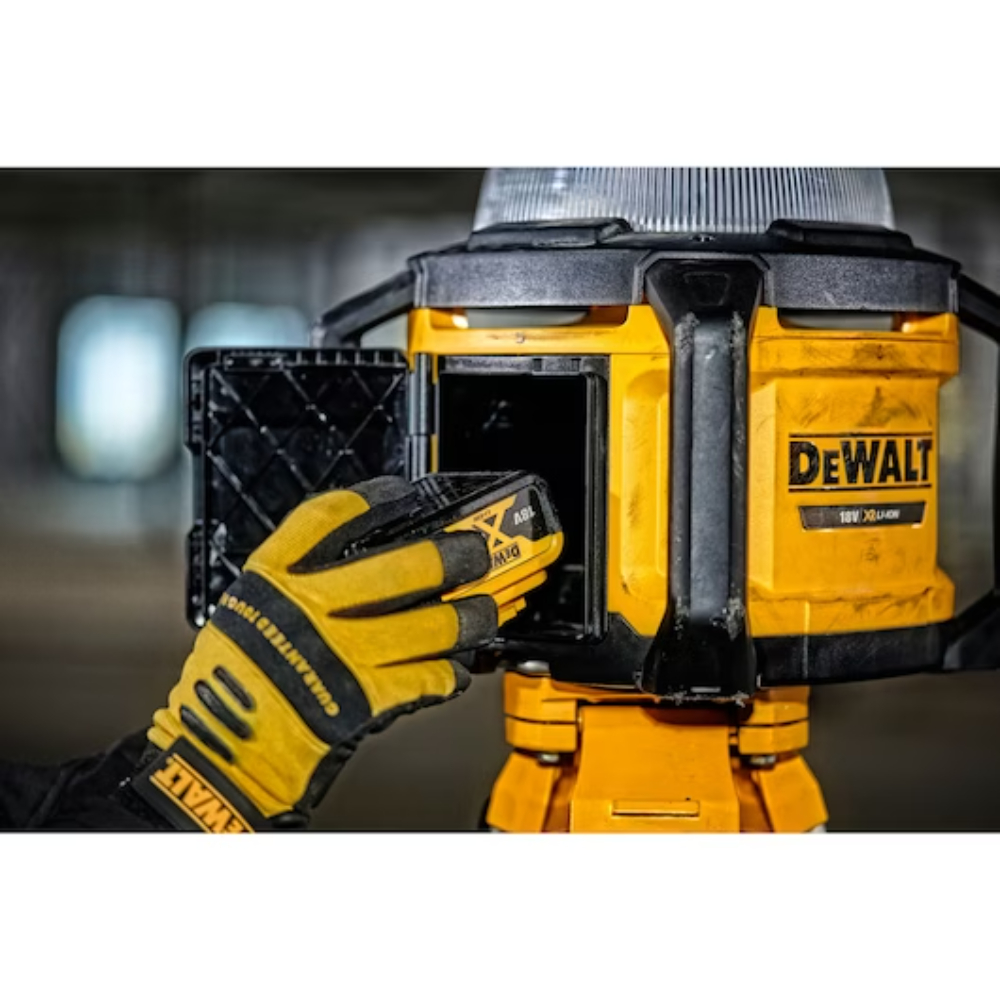 DeWalt 18v xr work floodlight DCL074-XJ