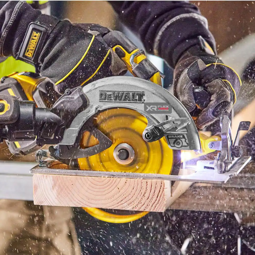 DCS570N 18V XR 184mm Brushless Circular Saw