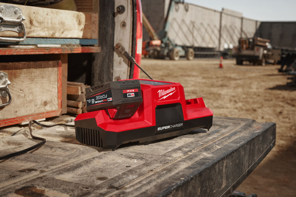 Milwaukee M18 Dual Super Fast Charger Bay M18 DBSC