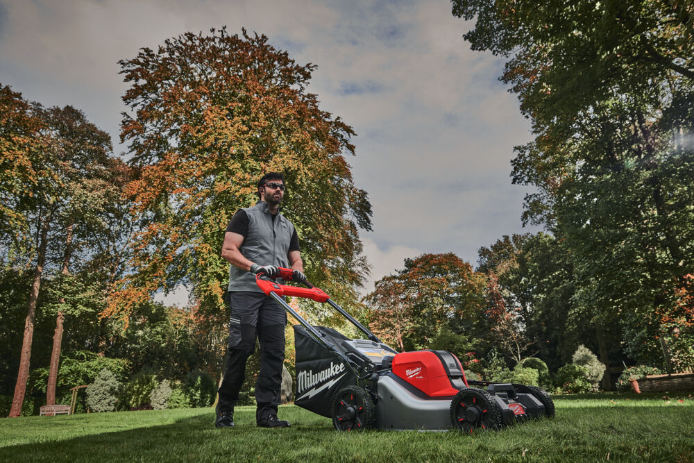 Milwaukee battery powered lawnmower