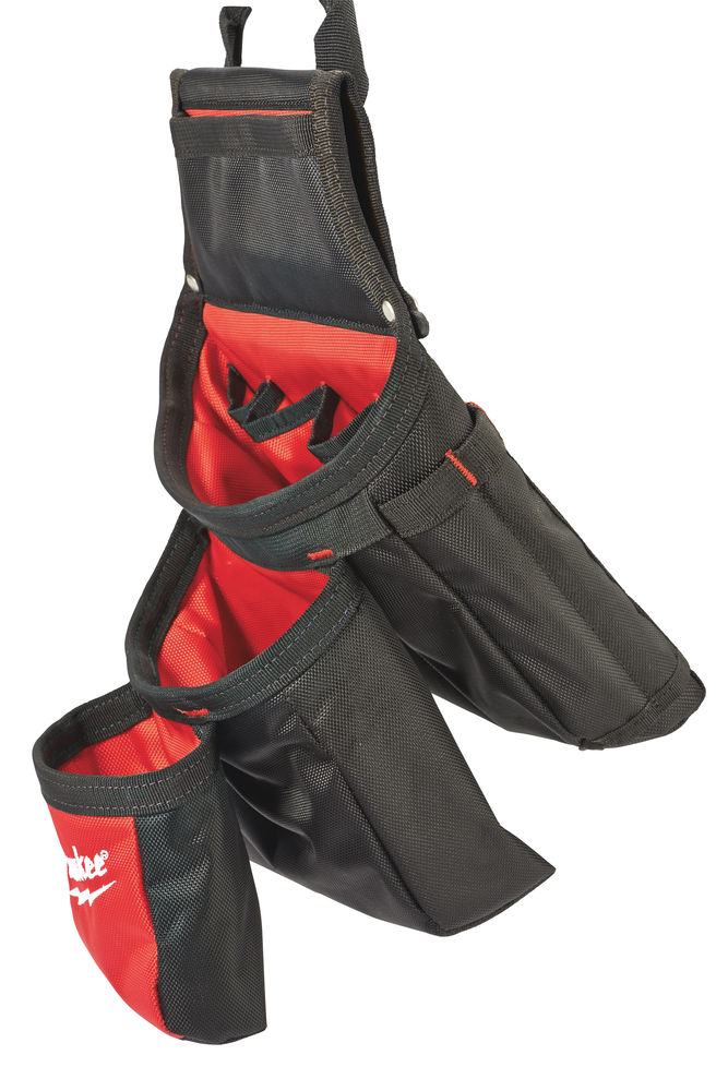 Padded 4-point harness distributes weight for all day comfort.