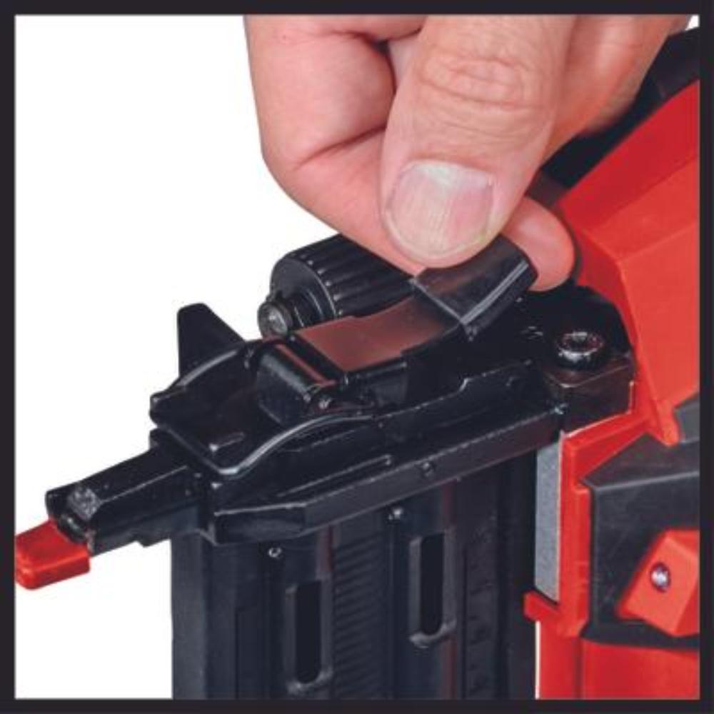 Einhell nailer has large magazine with level indicator for up to 100 nails