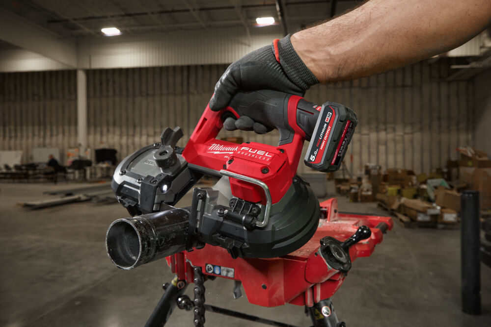 Milwaukee M12 battery with extended run time