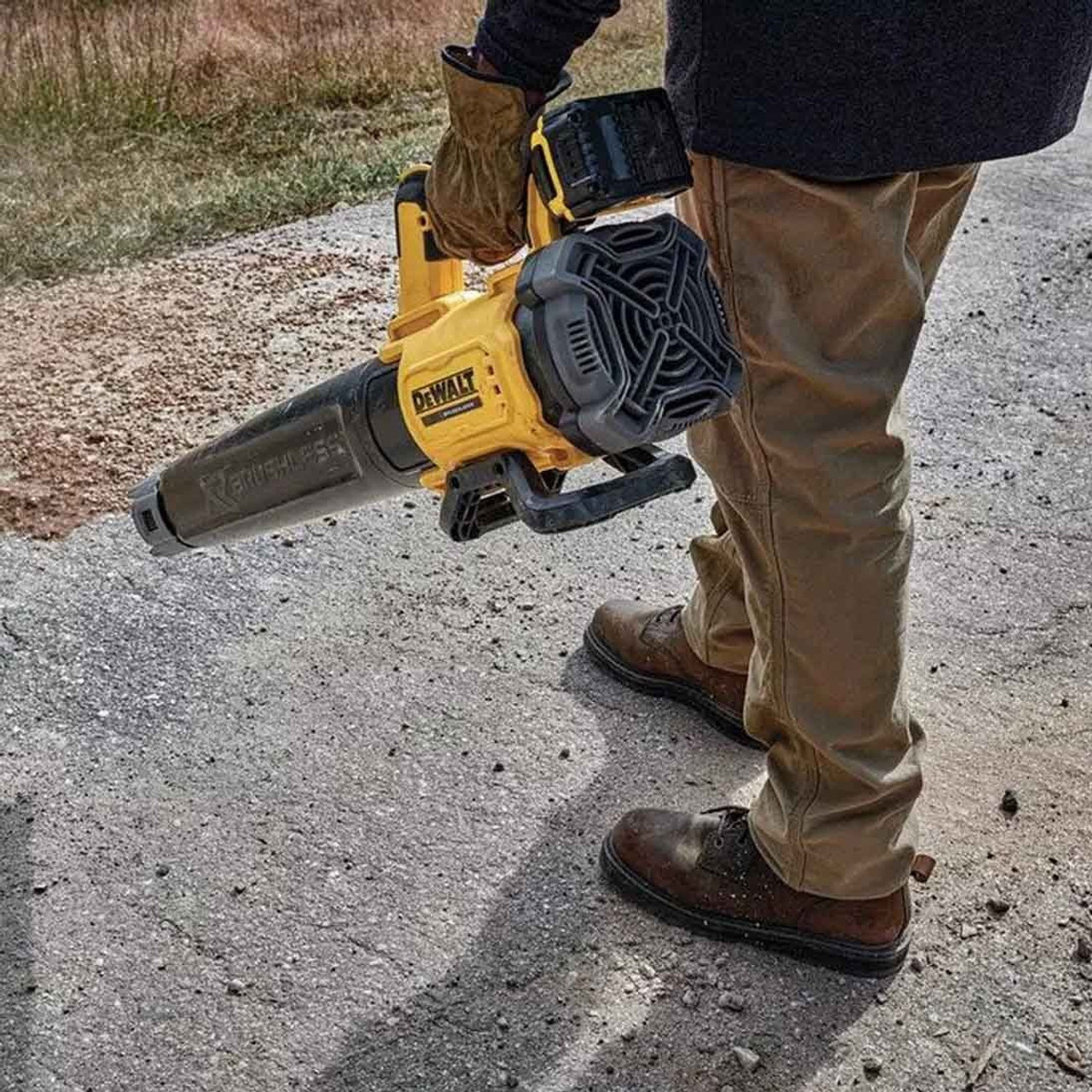 DeWalt 18v XR Brushless Cordless Axial Leaf Blower DCMBL562N-XJ