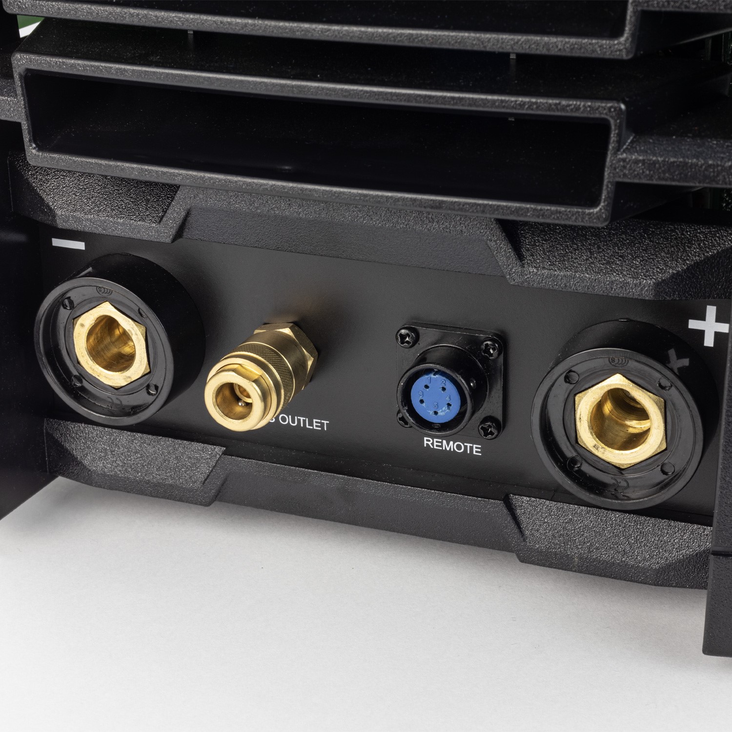 Square - offers high heat input coupled with good puddle control and arc stability. Ideal for production applications. Triangular - quick puddle formation with reduced weld distortion. Ideal for thin materials. Trapezoidal - recommended for welding thin aluminium plates which require less penetration. Sine - produces a smooth welding arc with slower energy transfer and travel rates.