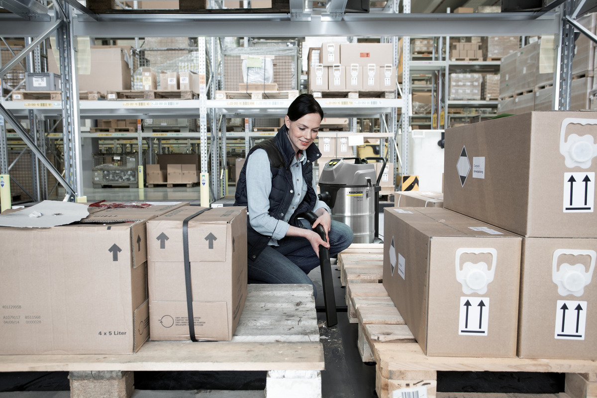 Karcher NT 70/2 Me Classic Wet And Dry Vacuum Cleaner