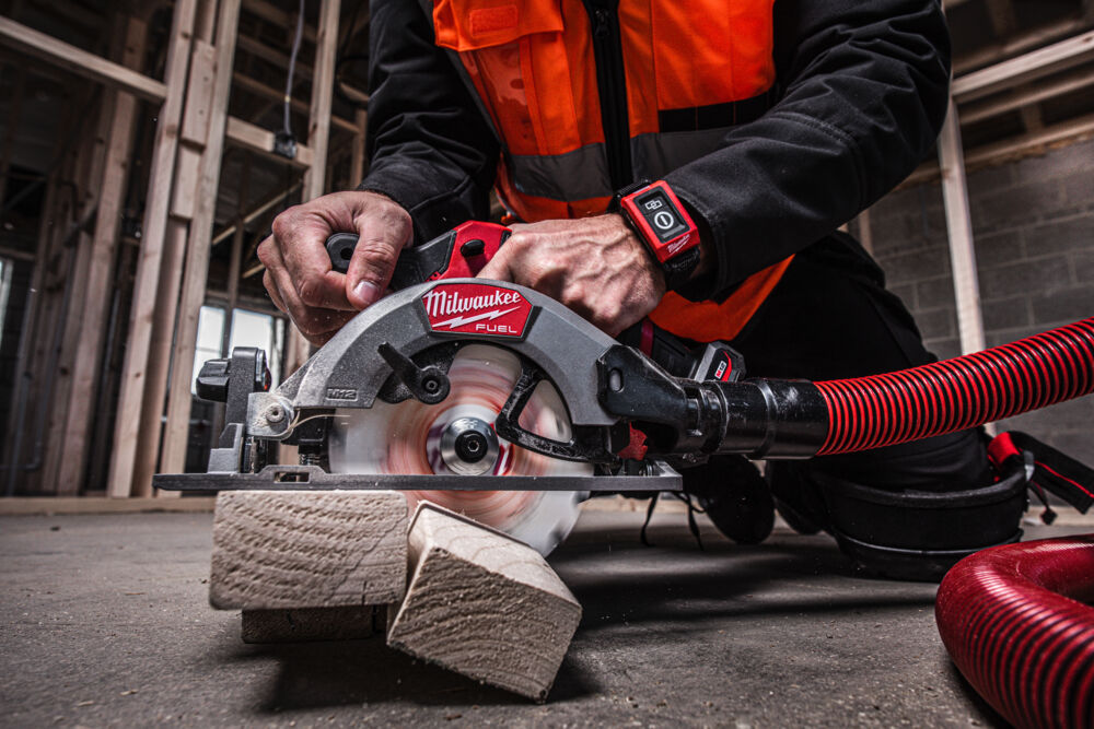 Milwaukee M12FCS442 M12 Fuel Sub Compact Circular Saw