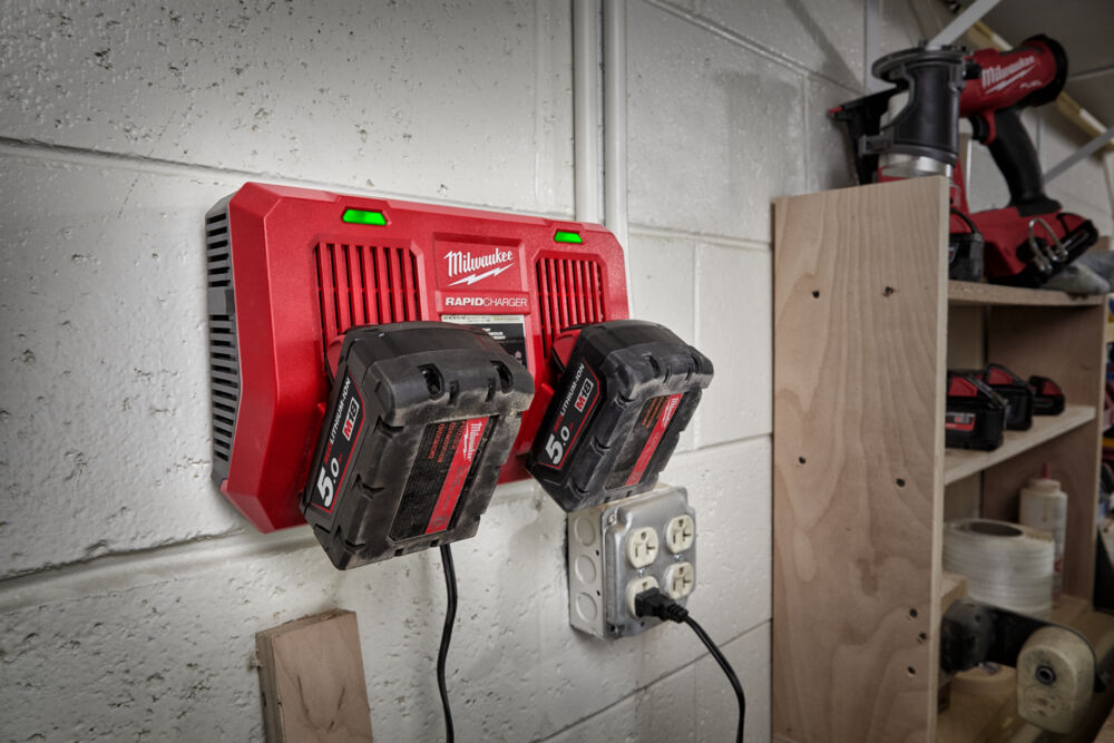 Milwaukee dual fast M18 charger