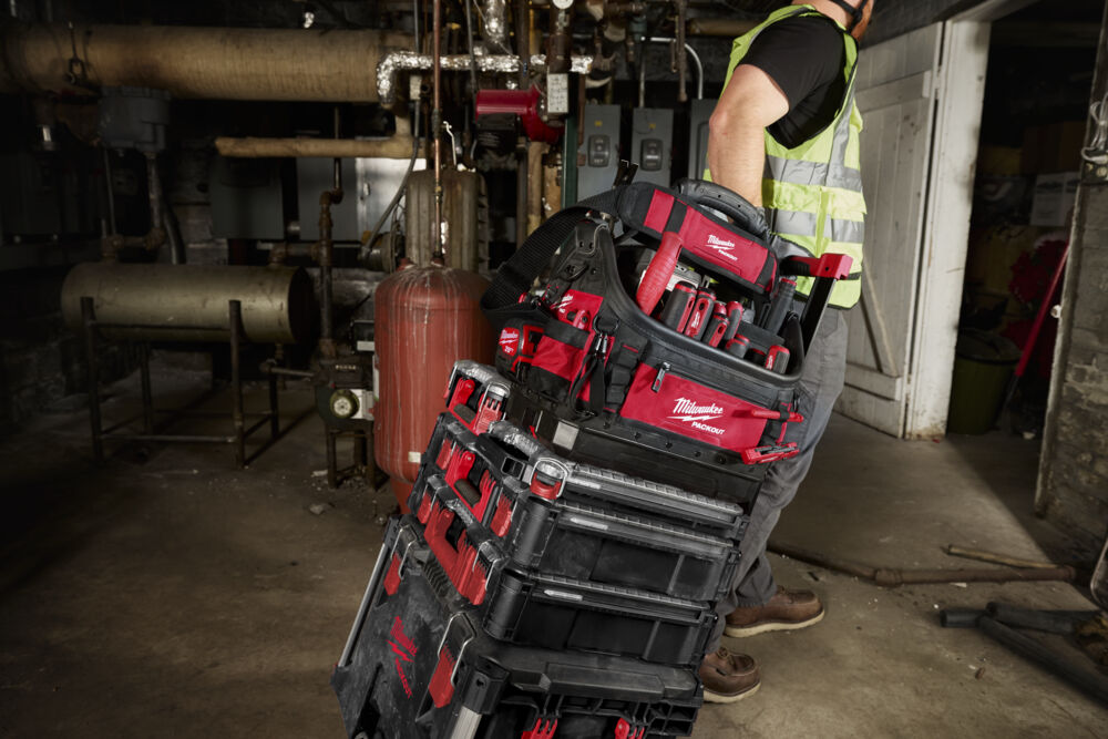 Numerous pockets for best organisation of tools.