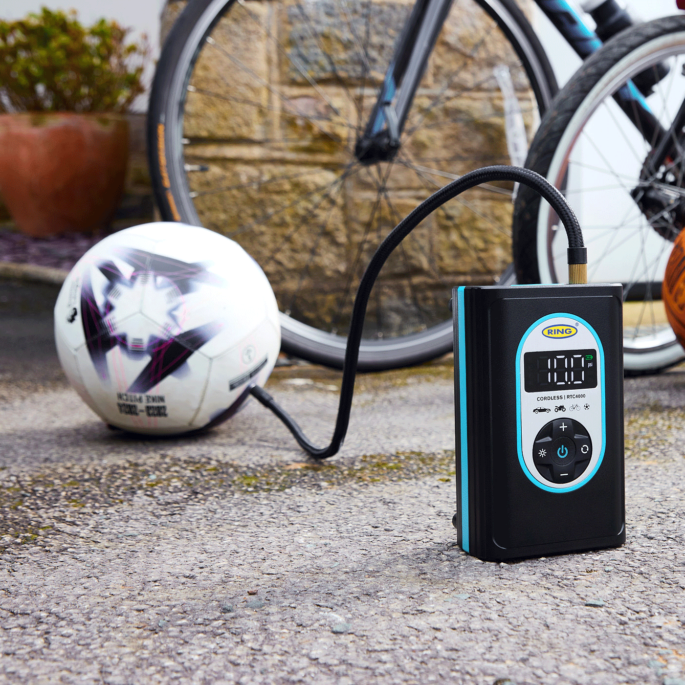 Ring rechargeable Digital Tyre Inflator