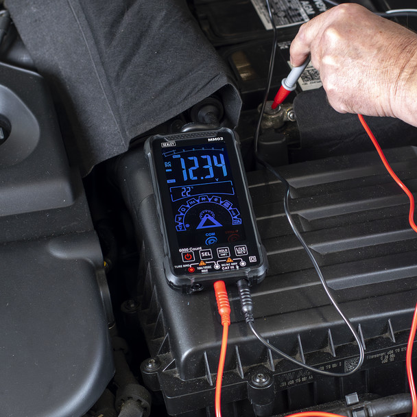 NON-CONTACT VOLTAGE DETECTION (NCVD) – Enables one-handed use.
• 6000 COUNT – High precision measurements.