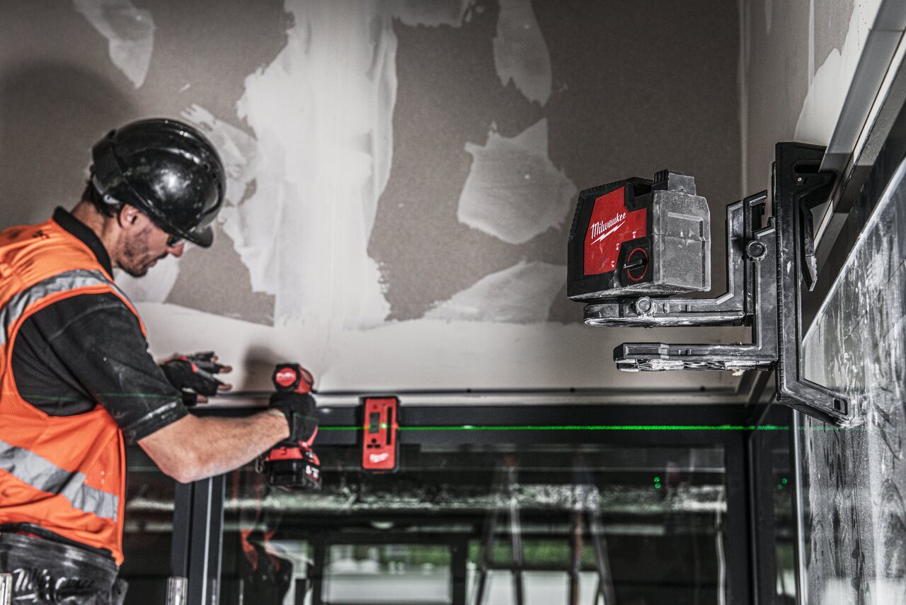 Compatible with all Milwaukee line & plane lasers