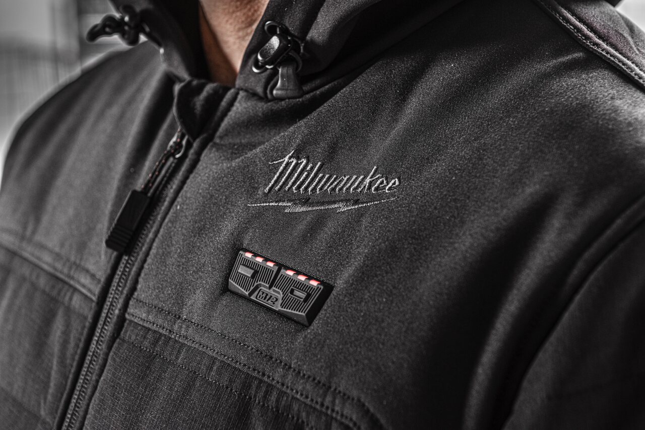 Easy touch heat controller - 3 heat settings: High, Medium, Low