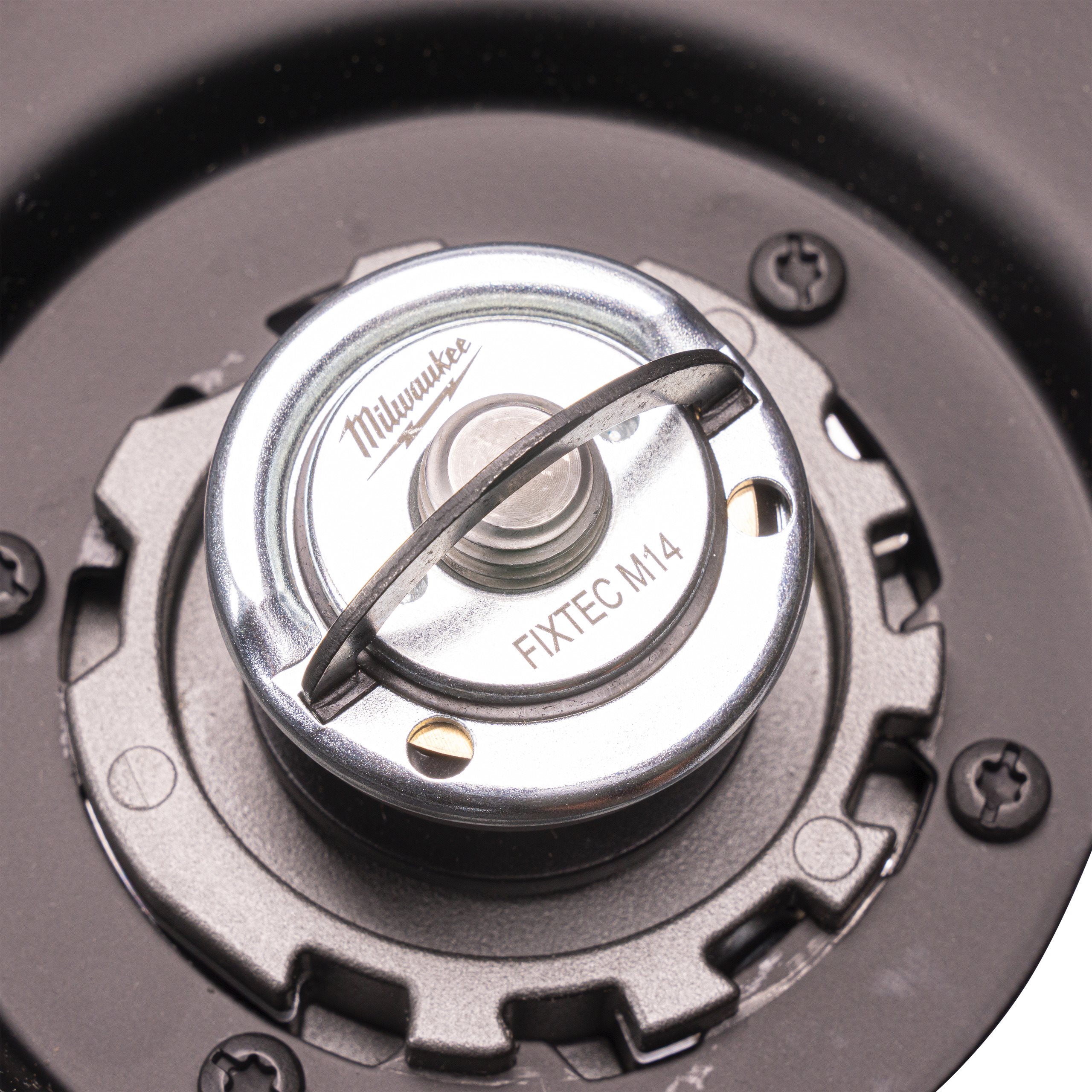 Milwaukee Angle grinder with M14 FIXTEC™ nut - 4931480289