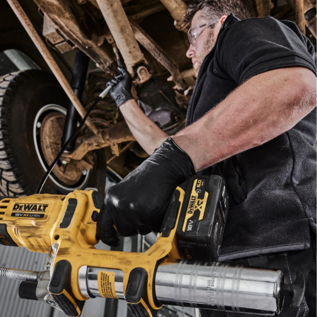 DeWalt DCGG581 Grease Gun
