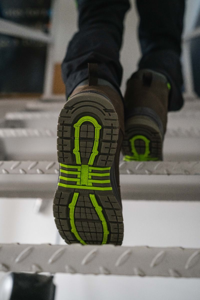 Core Comfort footbed and tough scuff cap