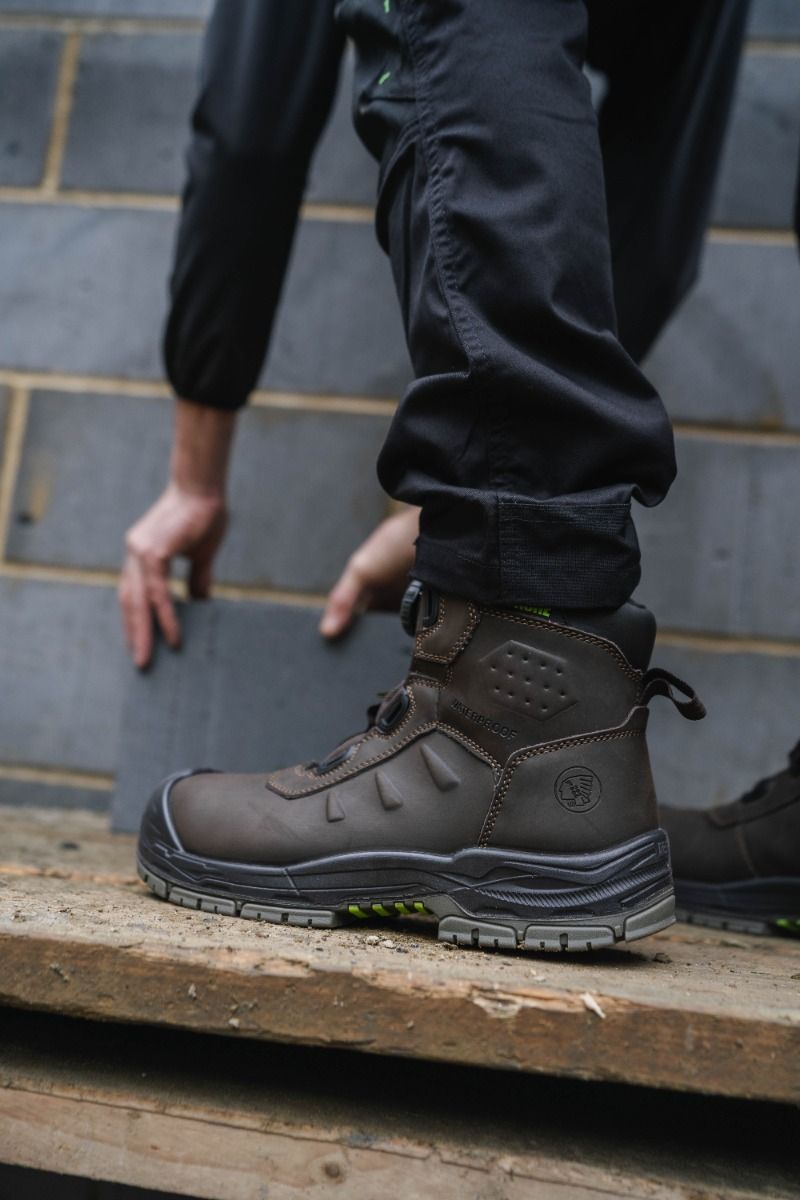 Apache work boots that have ladder grip