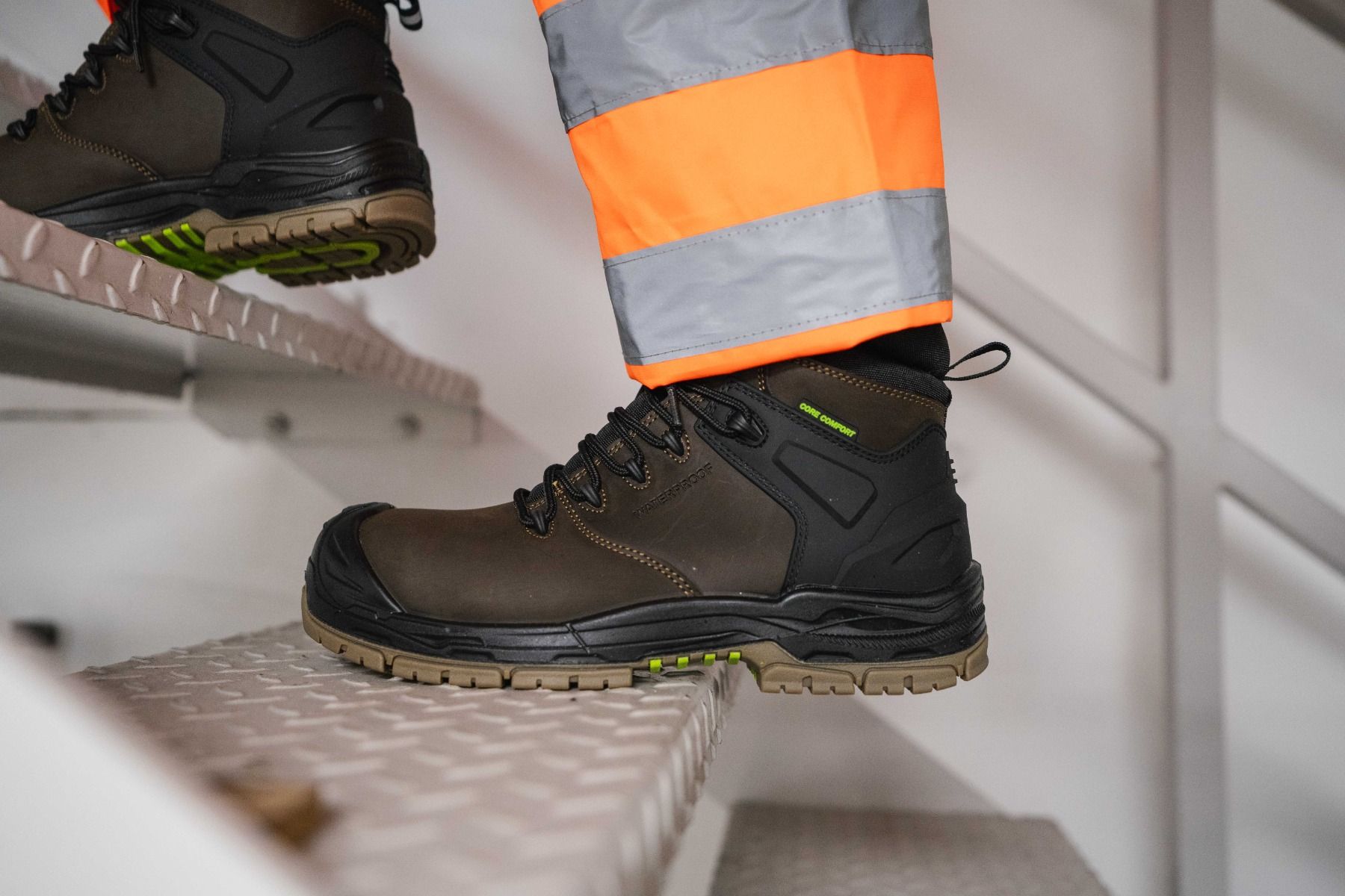 Apache core comfort work boots