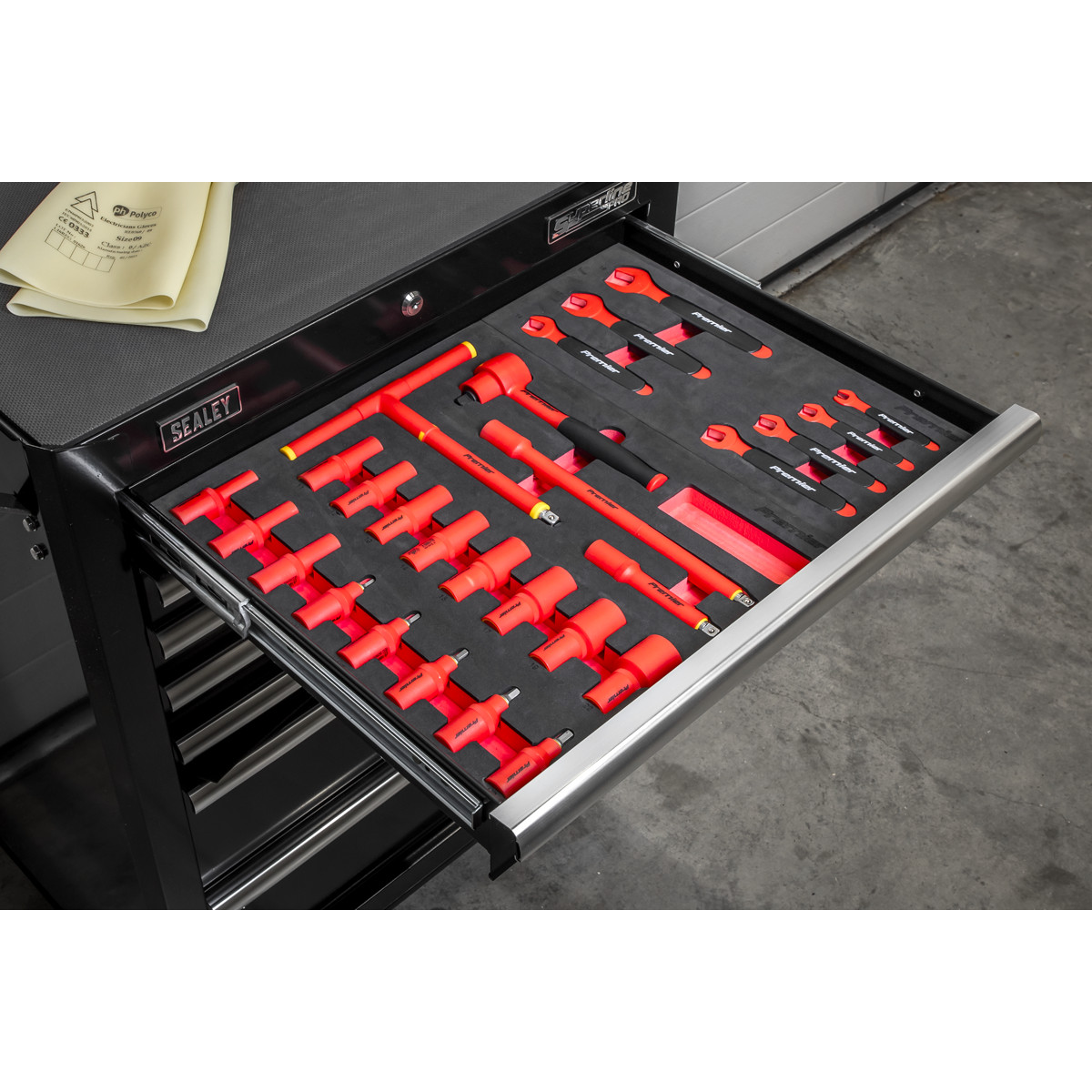 Sealey Rollcab 7 Drawer with Insulated Tool Kit 63pc TBTECOMBO2
