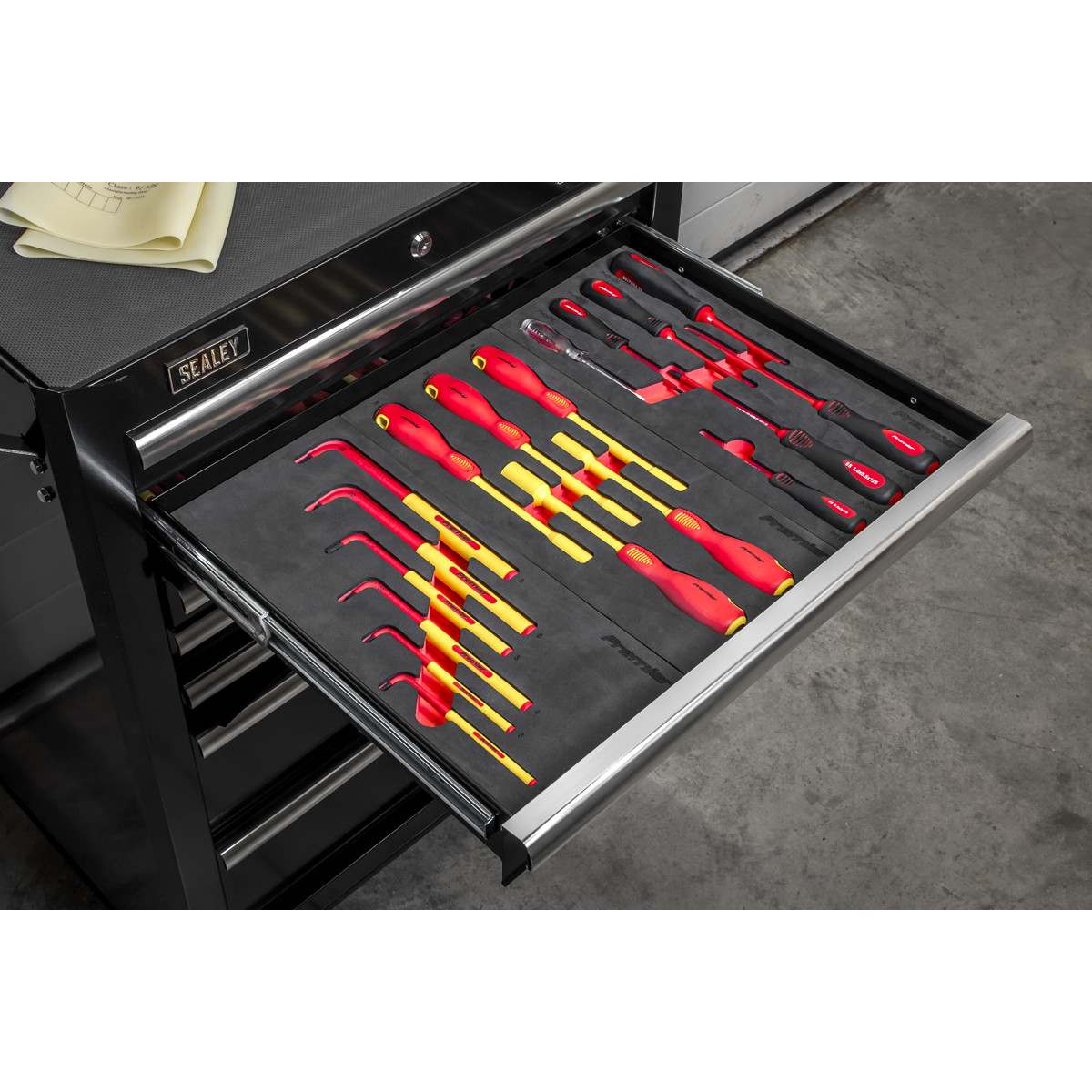 VDE insulted tool kit