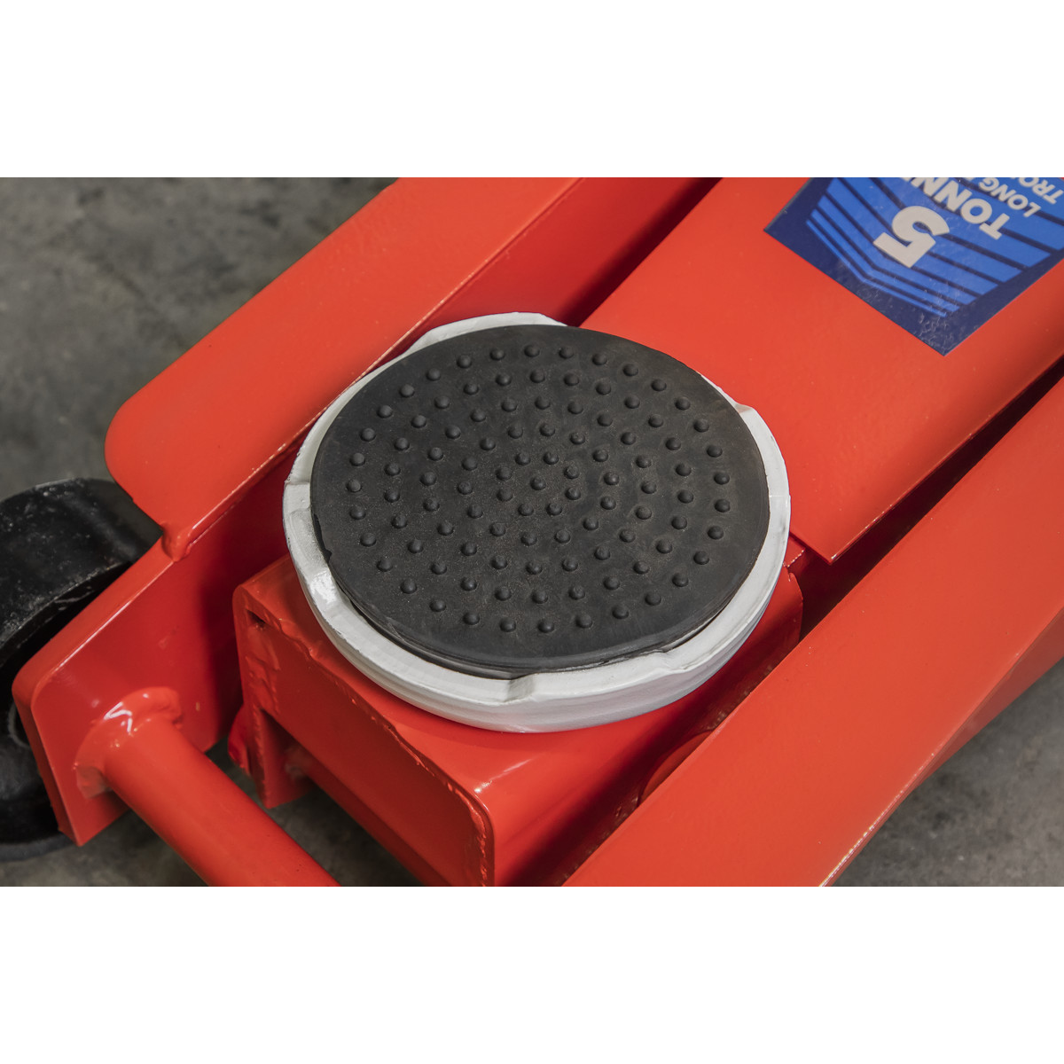 LONG REACH LIFTING RANGE - Minimum saddle height 150mm, maximum saddle height 600mm