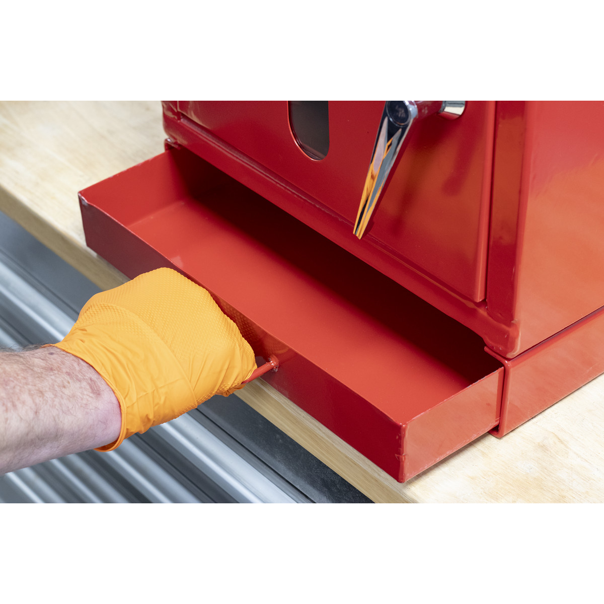 Sealey Pneumatic Paint Can Crusher 2.2 Tonne HCC08