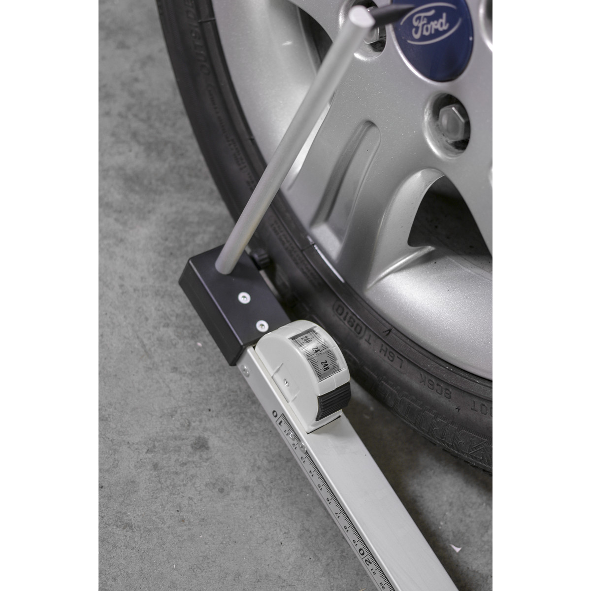 Mid probe read-out obtained by markings on exterior of pole