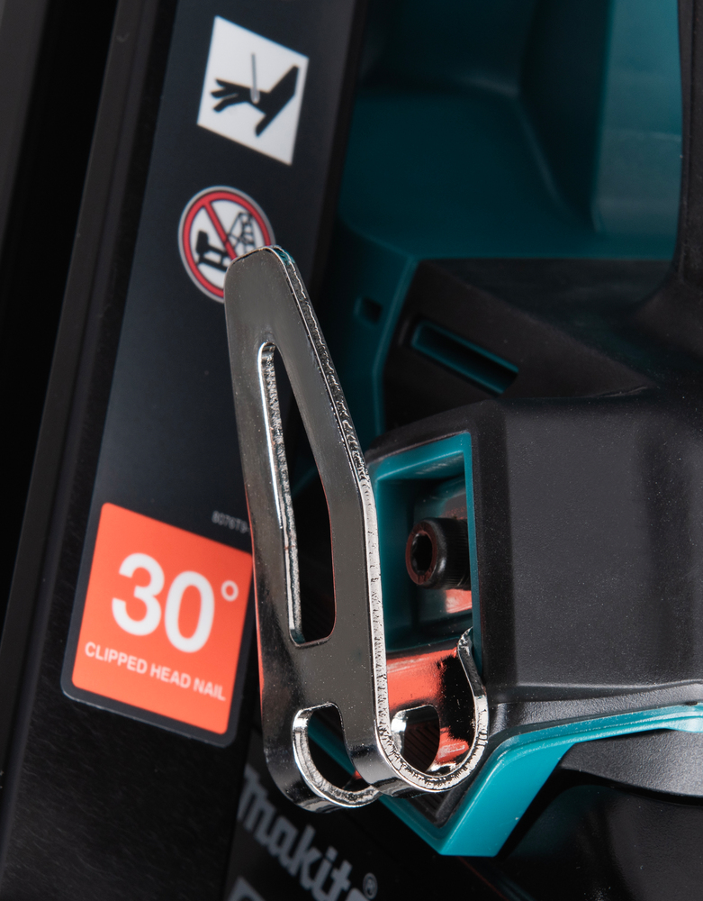 Makita DBN900 cordless nailer