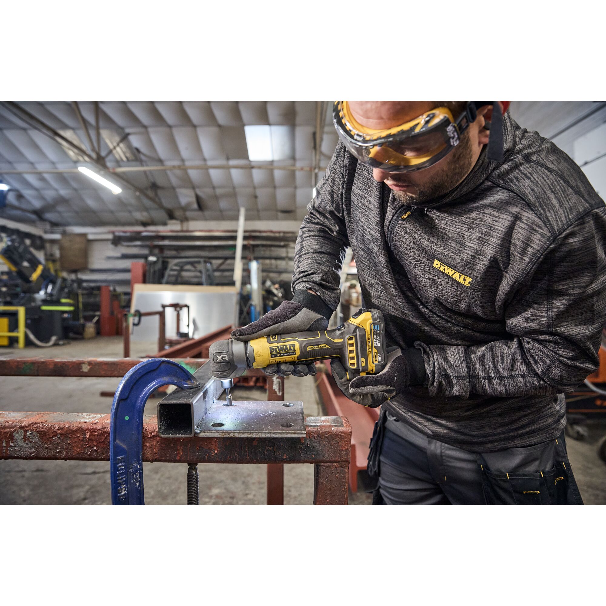 DeWalt DCG421N-XJ 18v XR Compact Right Angle Die Grinder (Body Only)