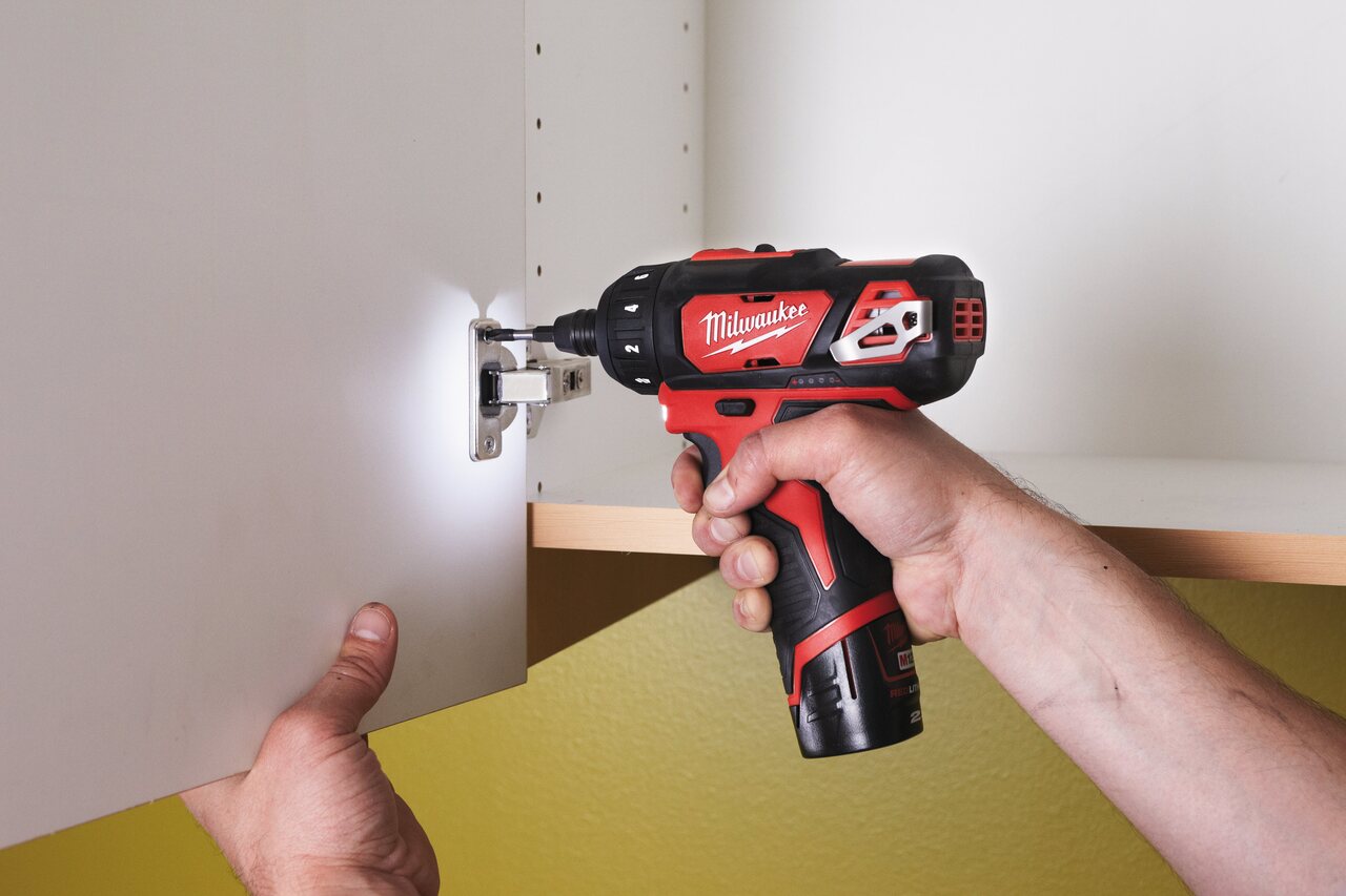 Milwaukee M12 Sub Compact Impact Driver Kit M12BD-202C