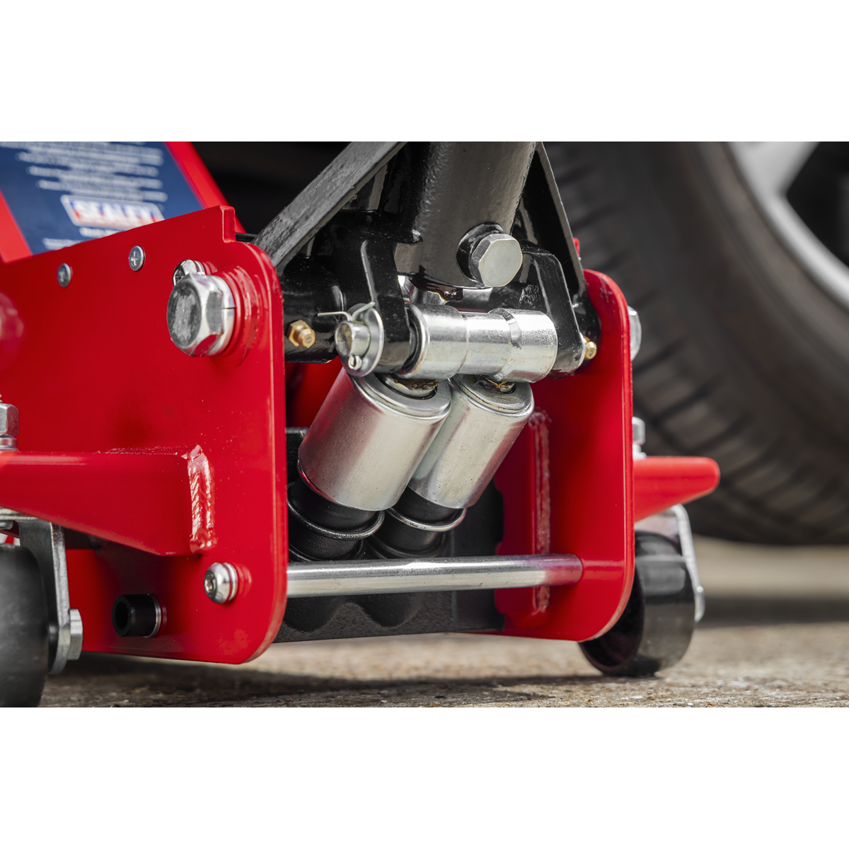 Heavy duty 3.5 Tonne trolley jack