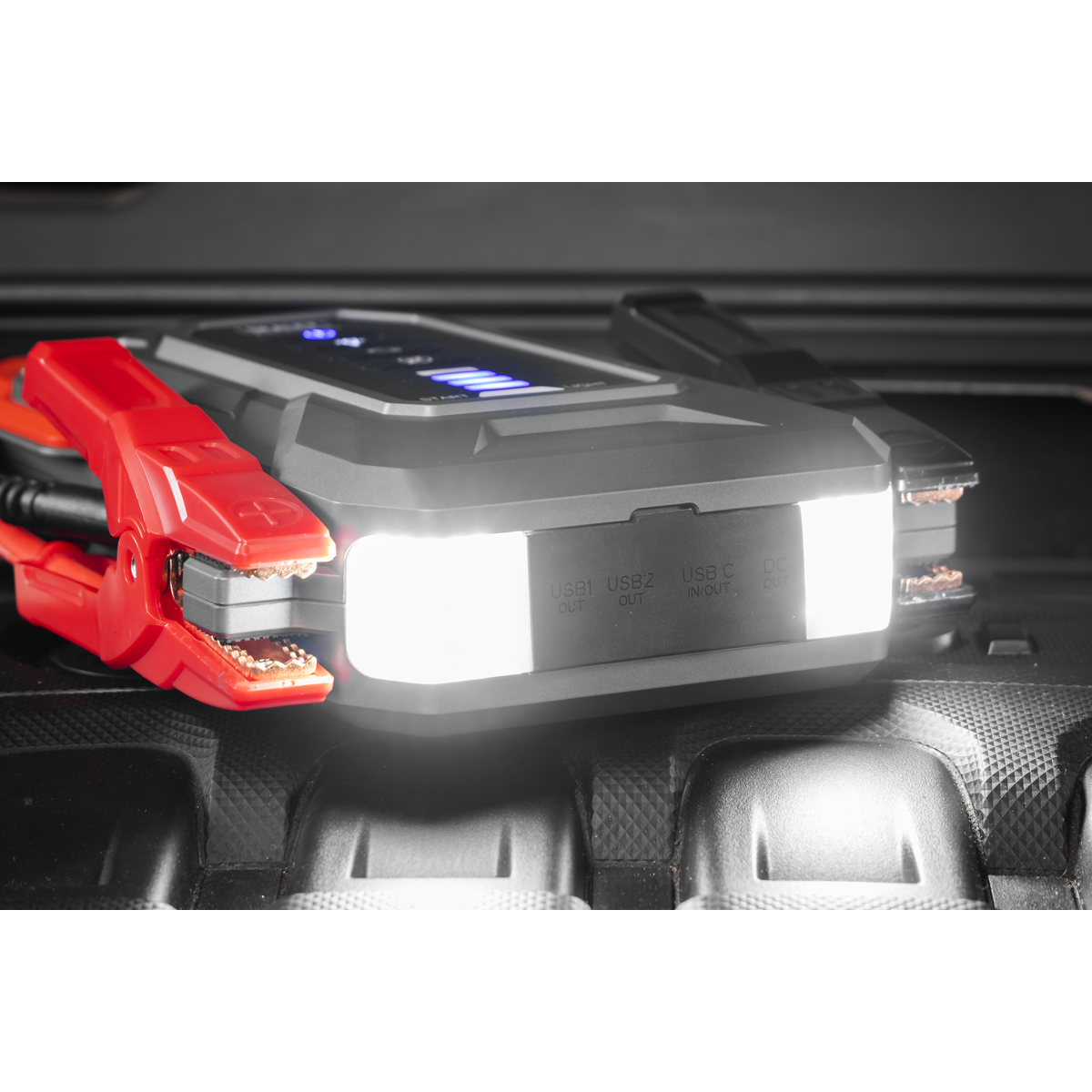 Sealey vehicle 12v booster jump starter RS4000