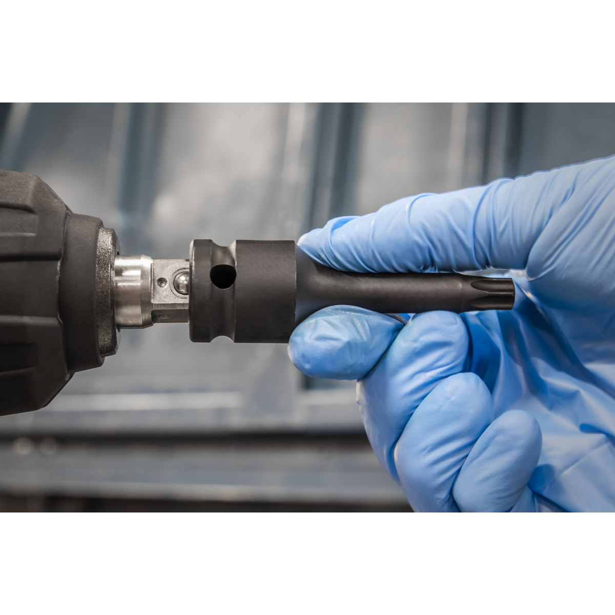 • IMPACT GRADE – Suitable for use with any impact tool.