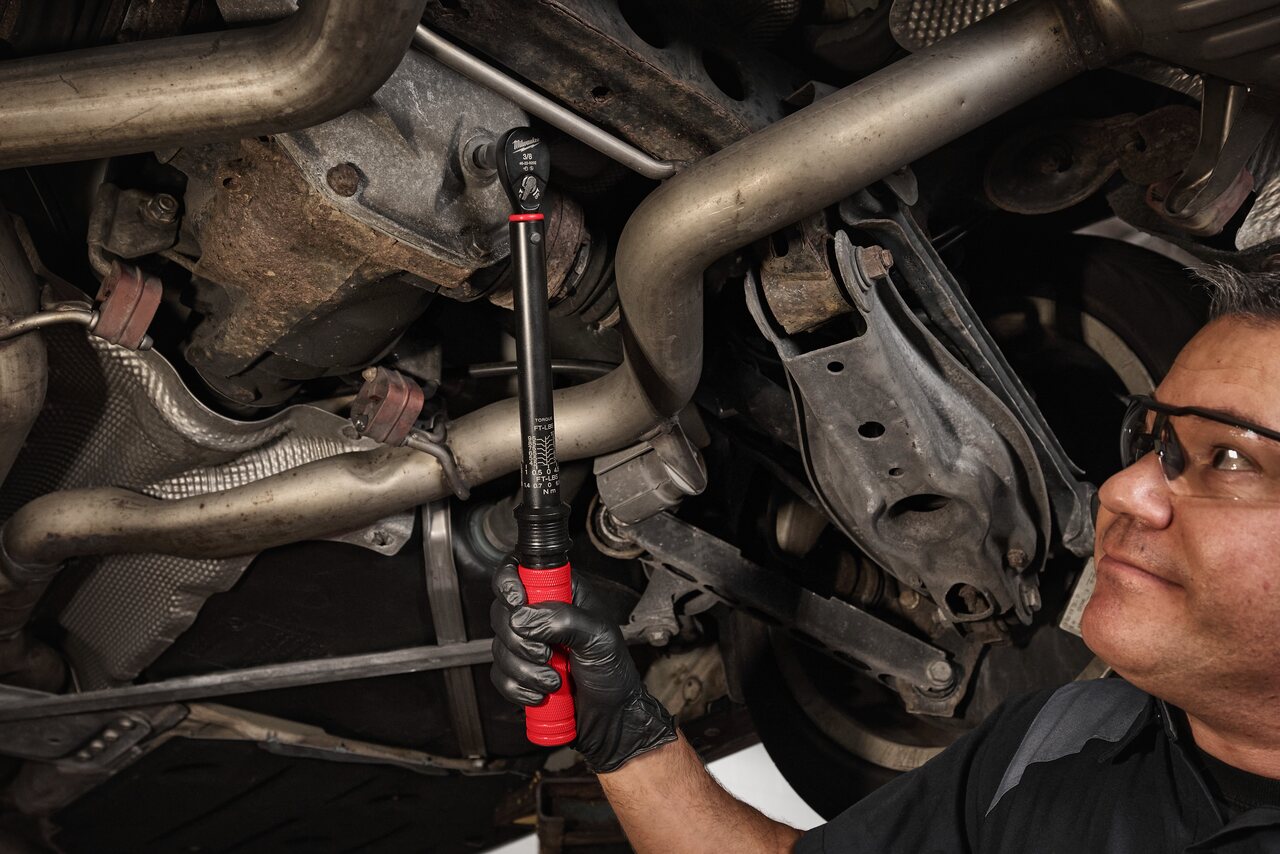 Milwaukee long reach ½″ torque wrench