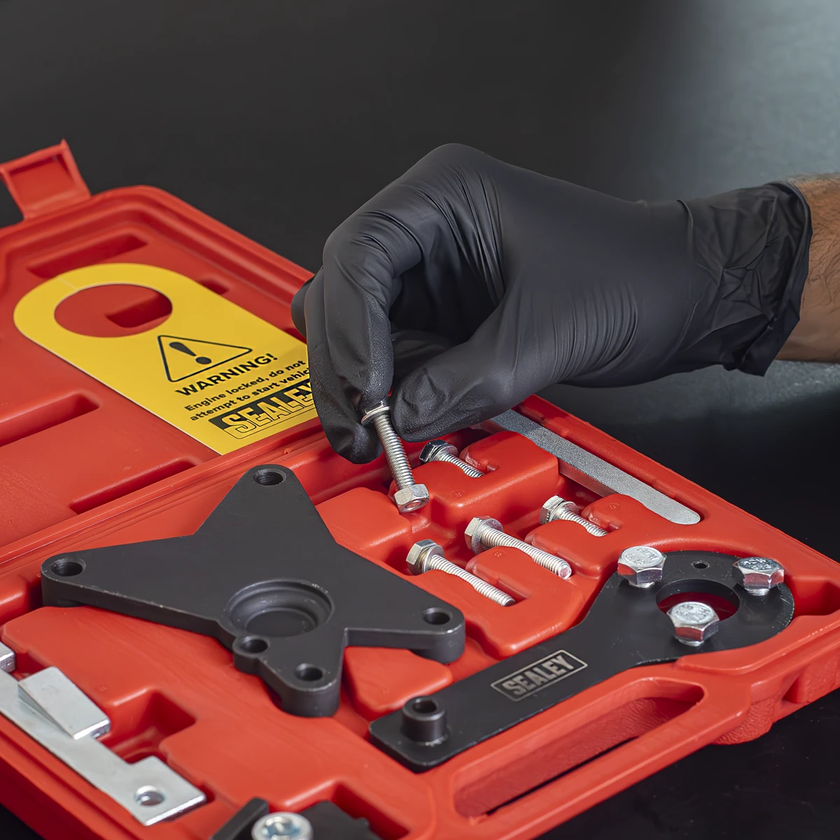 ESSENTIAL TOOLS - Consists of camshaft setting plate, crankshaft locking tool and belt tensioner adjuster for the 1.2 engine.