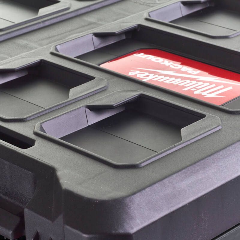 CLICK TOGEATHER SLOT FOR MULTIPLE STACKED BOXES in the milwaukee packout range