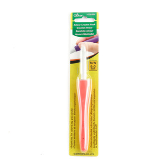 Clover Amour Crochet Hooks- Aluminum Needles - Size I (5.5mm) Green Needles  at Jimmy Beans Wool