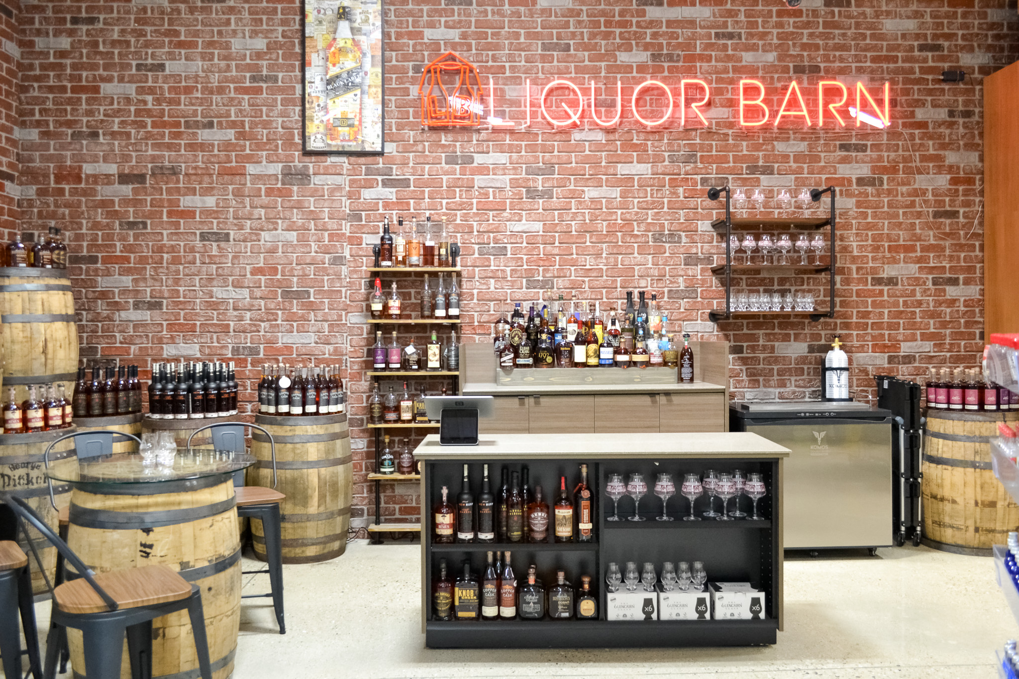 liquorbarn-tastingbar.jpg