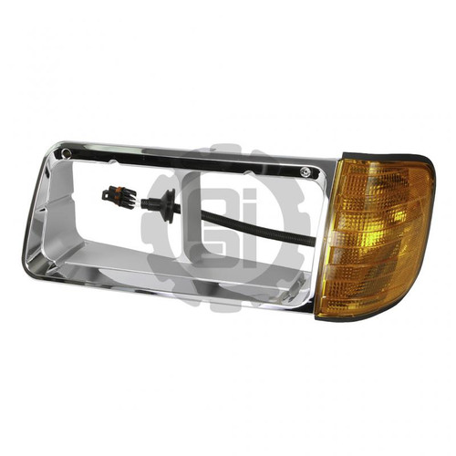 A06-20738-000 Freightliner Left Hand Headlight Bezel