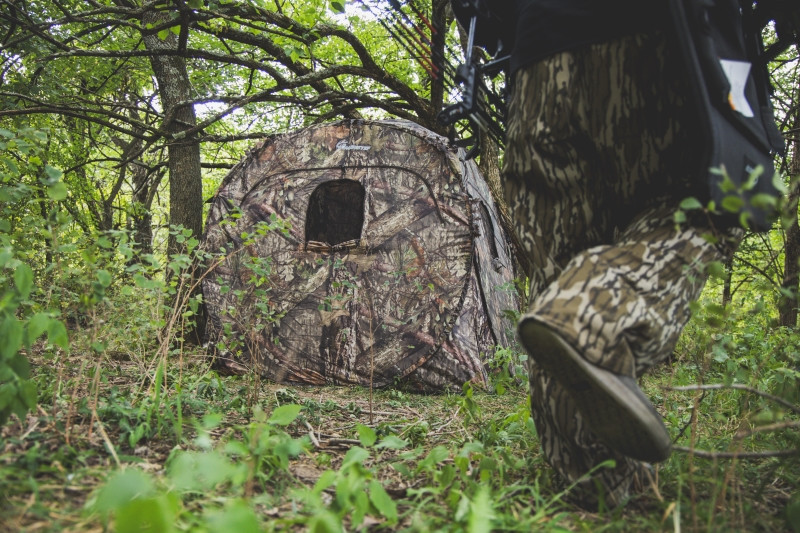 Ameristep Doghouse Blind with Tripod Stool