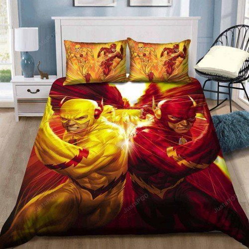 The Flash Bedding Set (Duvet Cover & Pillow Cases)