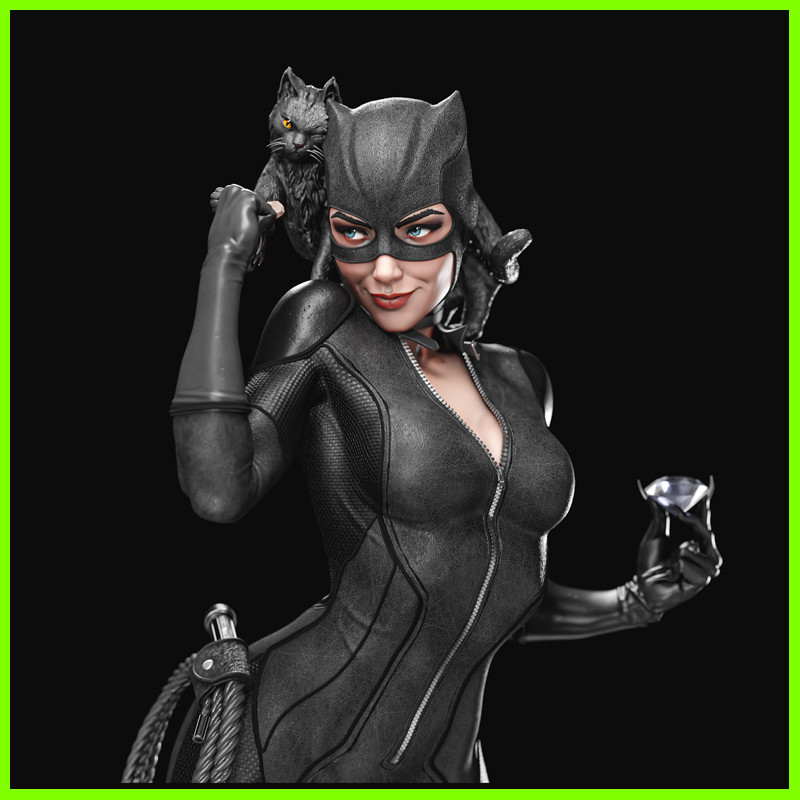 ★ CATWOMAN MOVIE MINI-BUST ☆ CATWOMAN MOVIE MINI-BUST She's Fantastic: Halle Berry's