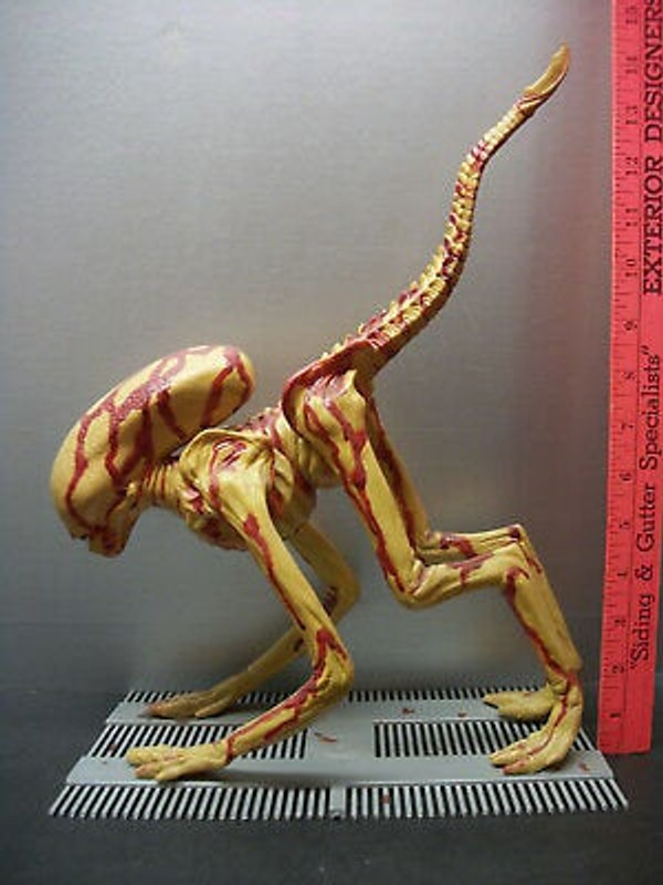 Alien Dogburster Life Size 1/1 vinyl model kit figures