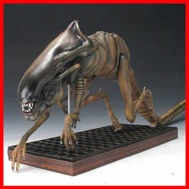 ALIEN 1/1 scale Chestburster（未開封） ALIEN CHESTBURSTER 1:1 Scale statue~LIFE SIZE~Hollywood