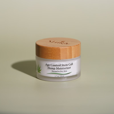 Shira Hemp Age Control Stem Cell Moisturizer Green Background